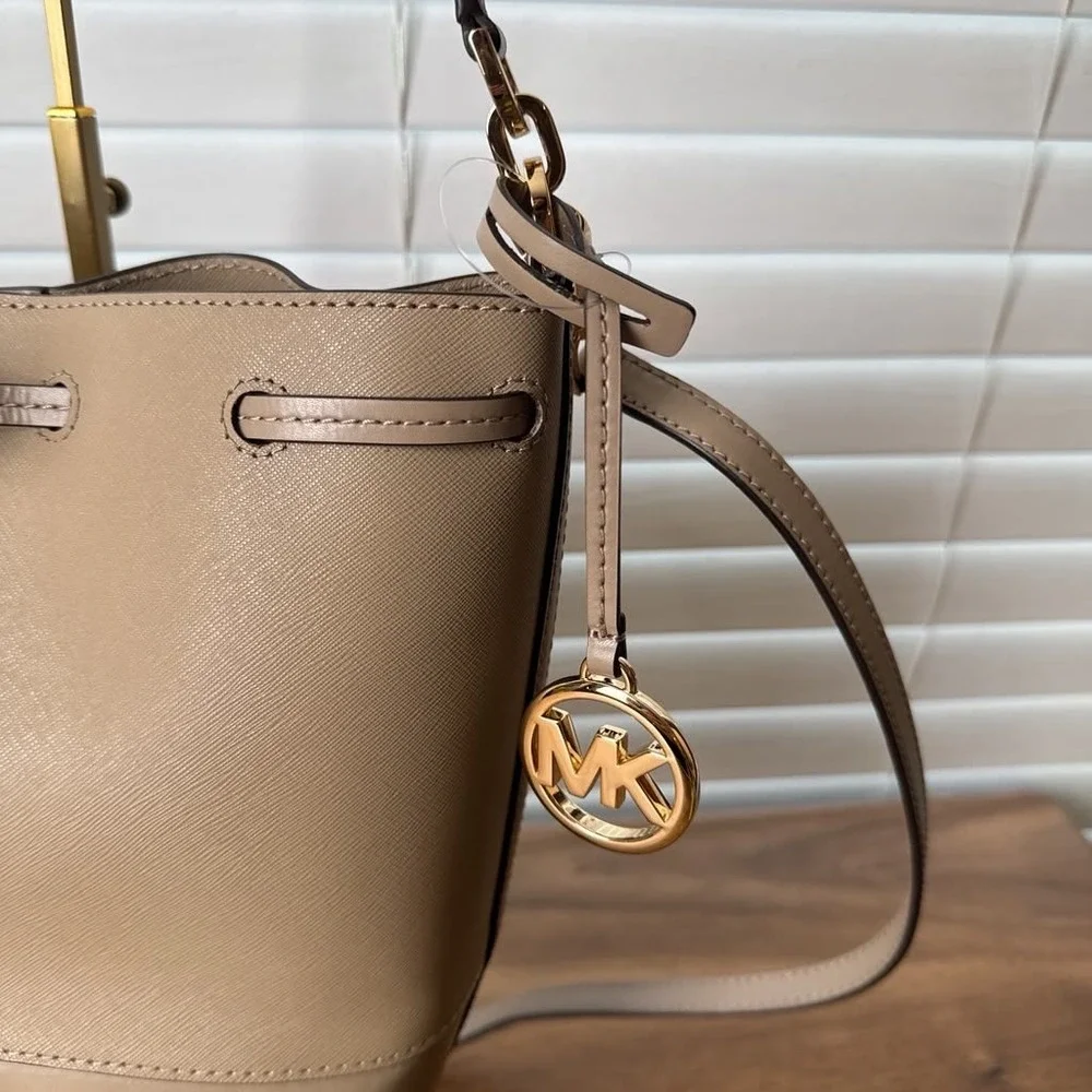 Michael Kors Trista Medium Bucket Bag Truffle Beige Saffiano Leather NWT